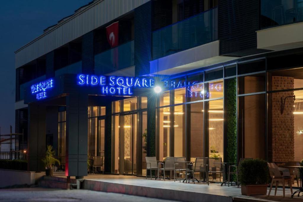 Side Square Hotel Exterior foto