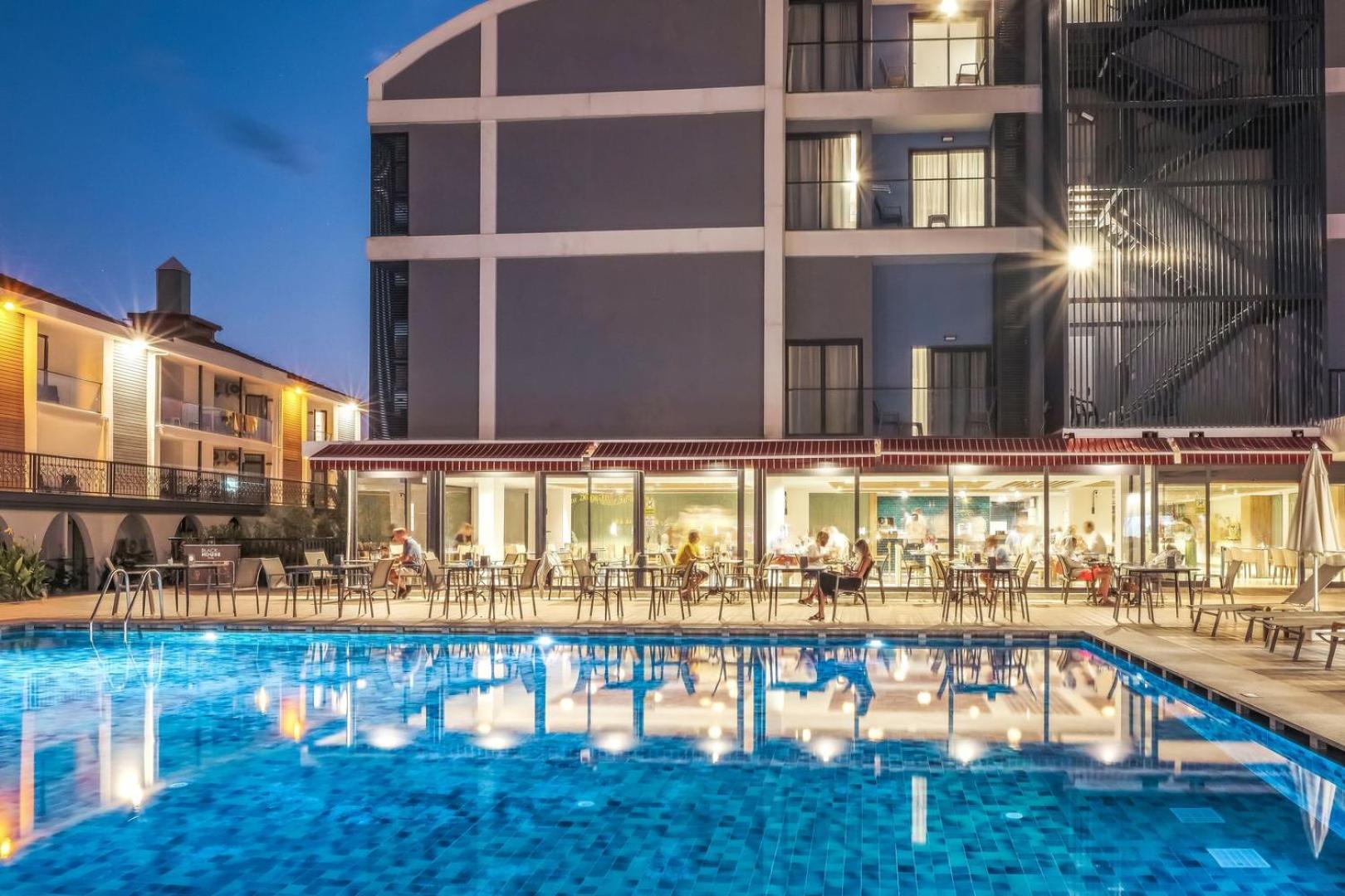 Side Square Hotel Exterior foto